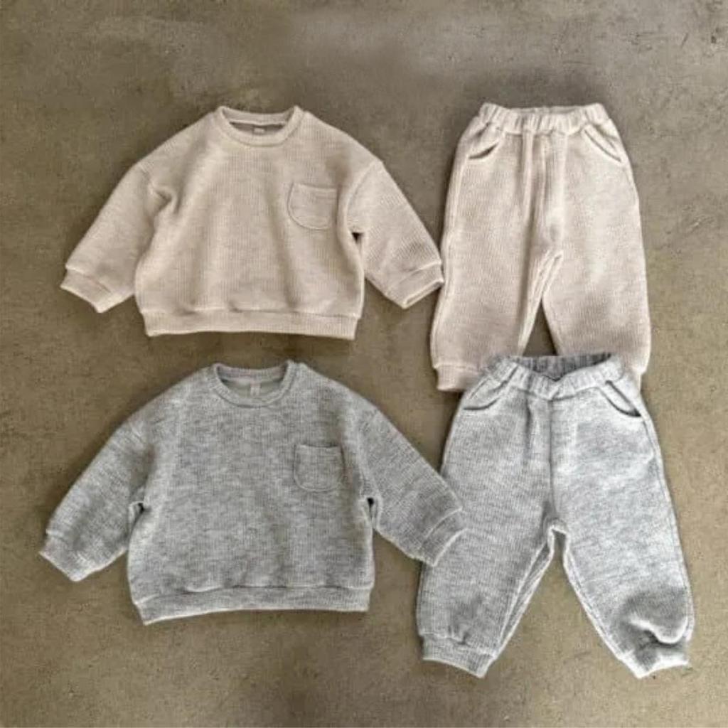 Unisex Korean-Style Casual Sports Set: Loose-Fit Long Sleeve & Pants with Pockets for Kids