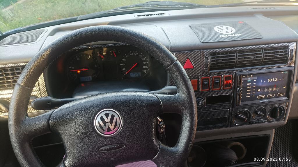 

Накладки на торпеду (1999-2003) Карбон для Volkswagen T4 Transporter
