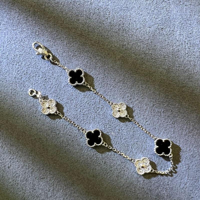 Boutique Vierblättriges Kleeblatt Mini 9mm Sechs Blumen Armband 18k Ins Mode Herren- und Damenarmbänder