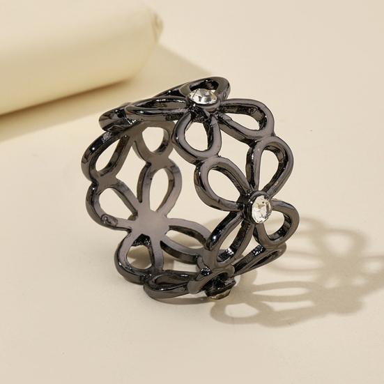 Hollow Flower Scarf Ring Stylish Rhinestone Scarf Slide Ring Elegant Silk Scarf Ring for Women Shirts Shawls Neckerchiefs