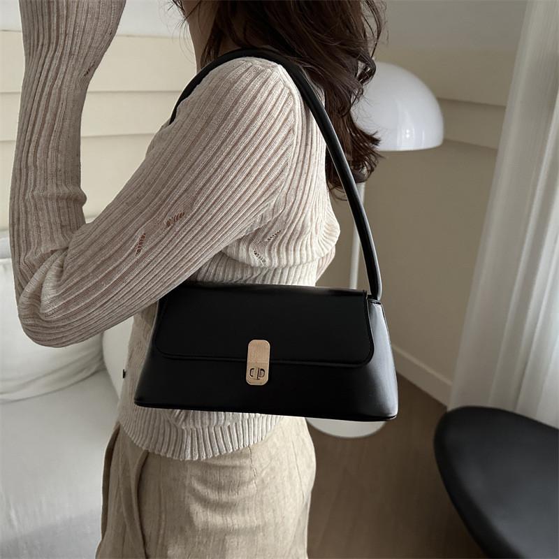 Trendy Street Style Women's Shoulder Bag Retro Small Square Bag For Everyday Use