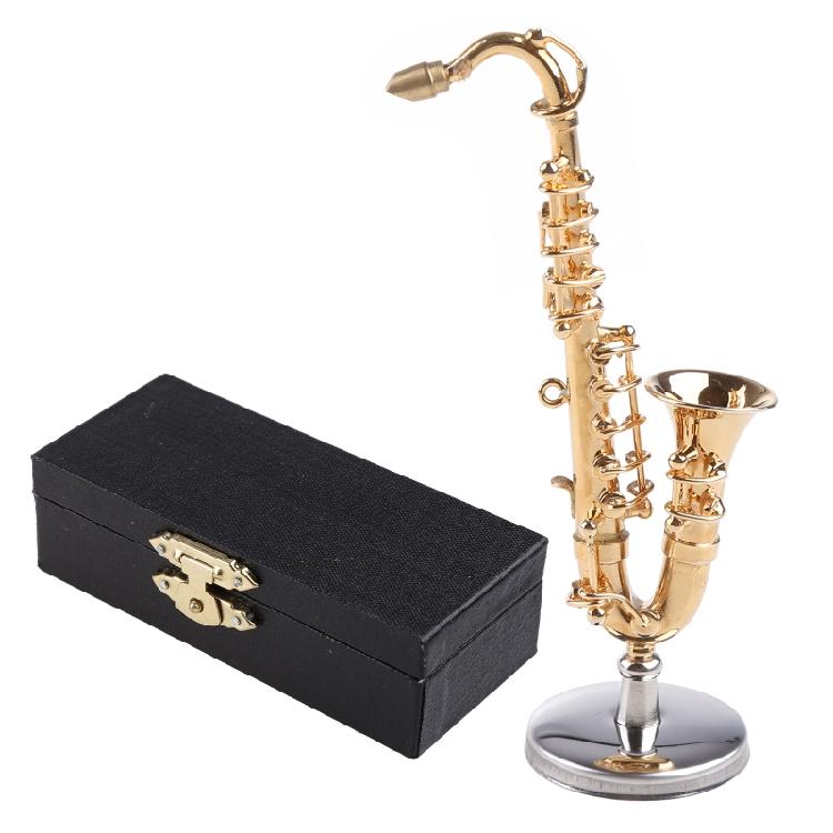 

Mini Dollhouse Saxophone Musical Instrument Model Mini Saxophone Home Ornament 8.5cm metal mouth on