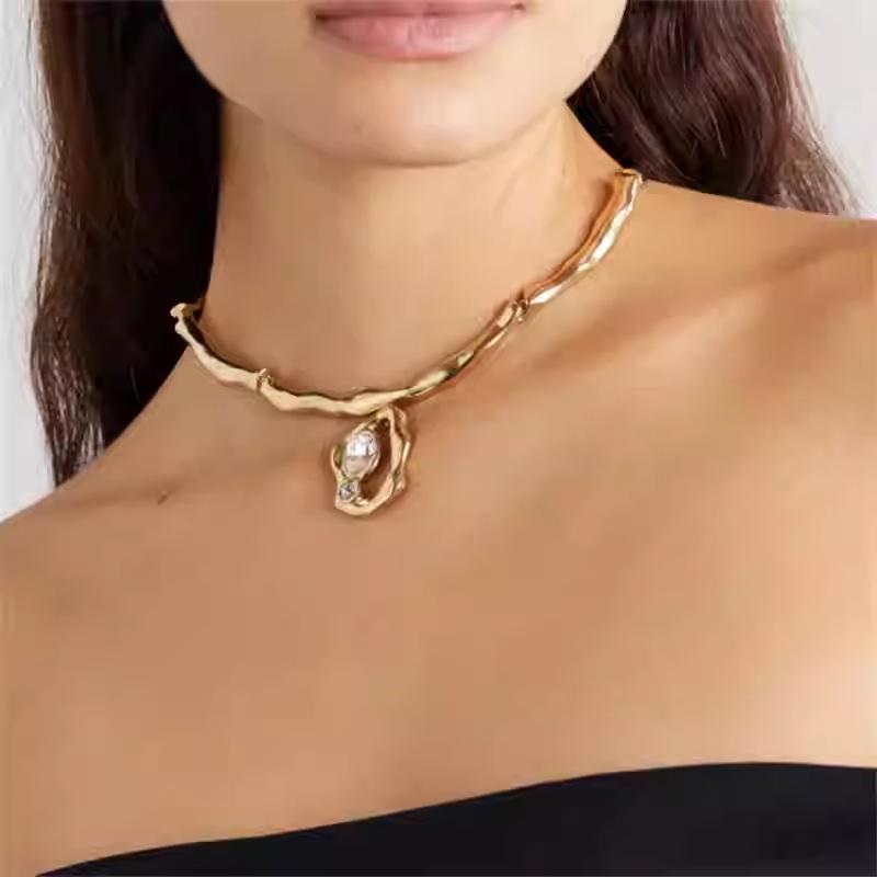 Oscar de la Renta Vintage European & American Style Women's Clavicle Choker - Simple, Fashionable, Textured, High-End Design