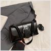 French Niche Underarm Small Bag Women's 2025 New Fashion Versatile Shoulder Bag High-end Commuter Messenger Bag Tide