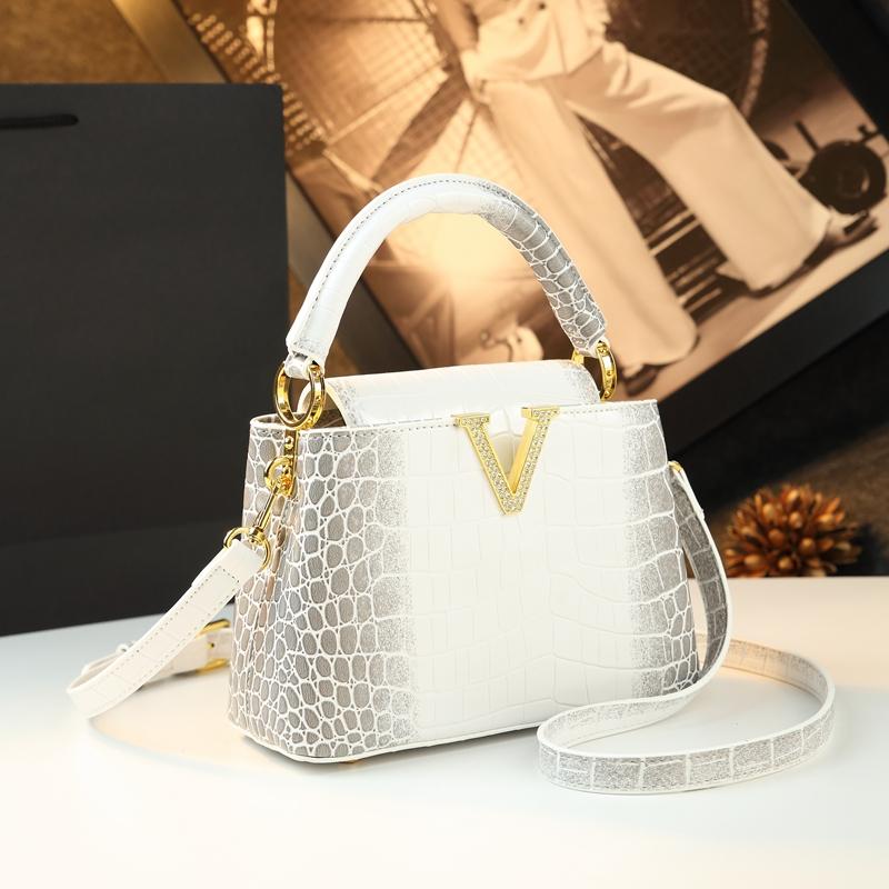 2025 New Crocodile Pattern Leather Women Handbags Luxury Fashion Small Shoulder Messenger Bag Portable Crossbody Shell Bags