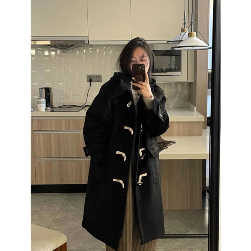 Medium and Long Black Horn Buckle Woolen Coat Women's Woolen Coat, New In Autumn and Winter, Thickened