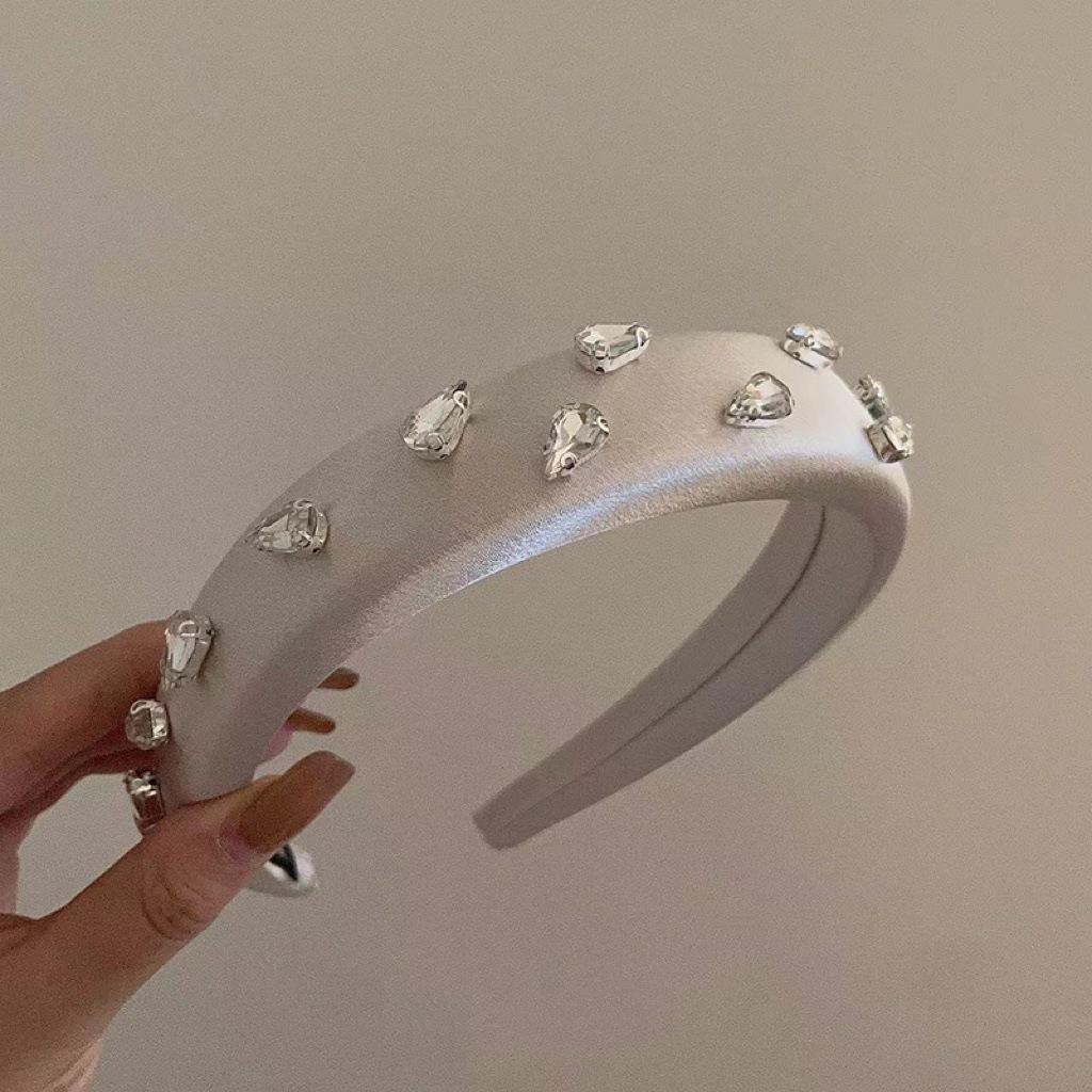 

легкая роскошь тяжелая промышленность чешский бриллиант капля шелковая губка увеличивает повязку на голову женскую повседневную повязку на голову аксессуары для волос женские