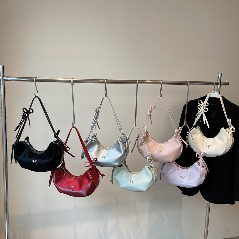 2025 Fashionable New Glossy PU Half Moon Shoulder Bags Solid Zipper High Quality Stylish Design Exquisite Armpit Bags for Women