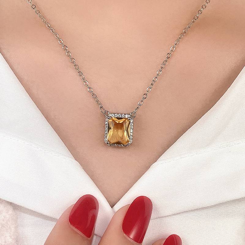 Huitan Elegant Women Pendant Necklace Inlaid Sparkling Yellow Cubic Zirconia Party Daily Versatile Accessories  Jewelry
