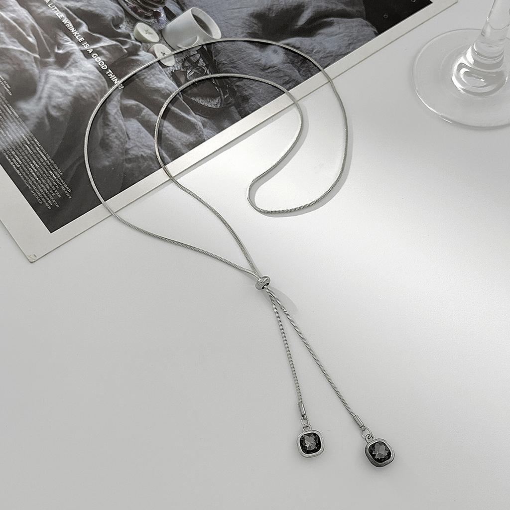 Punk Fashion Women's Acrylic Pendant Necklace Retro Silver Long Neck Snake Chain Y-shaped Necklaces Accessory Couple Jewelry