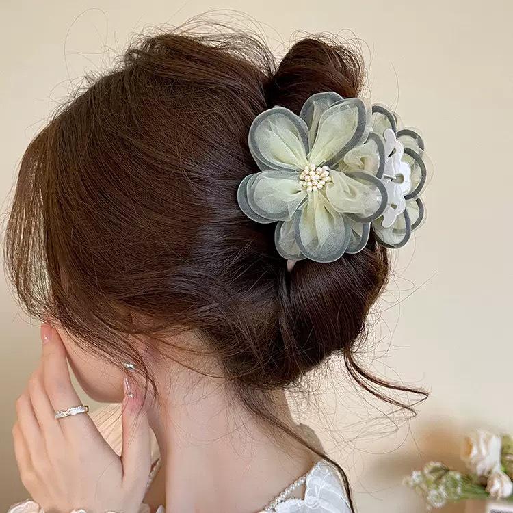 Gaze Kamelienblüten-Klammer für Dutt bei Frauen - Elegantes großes Haarspangen-Accessoire