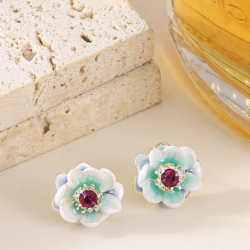 Japanese and Korean super fairy sweet temperament simple fairy style enamel drip glaze flower stud earrings light luxury high-end earrings синий