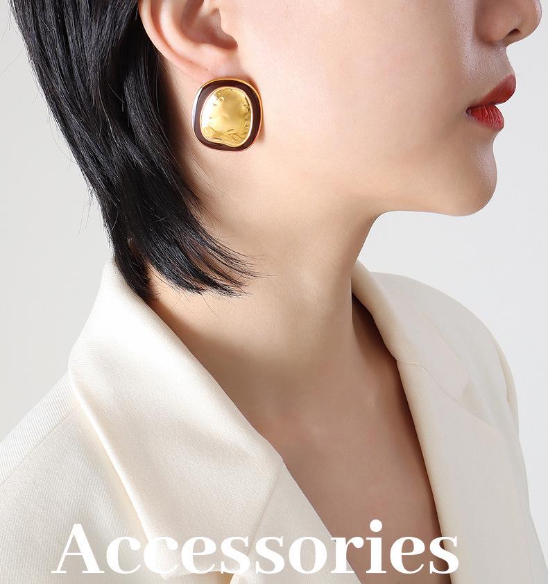 French Retro Oval Earrings: 18K Gold-Plated Titanium Steel, High Quality Fashion Accessory