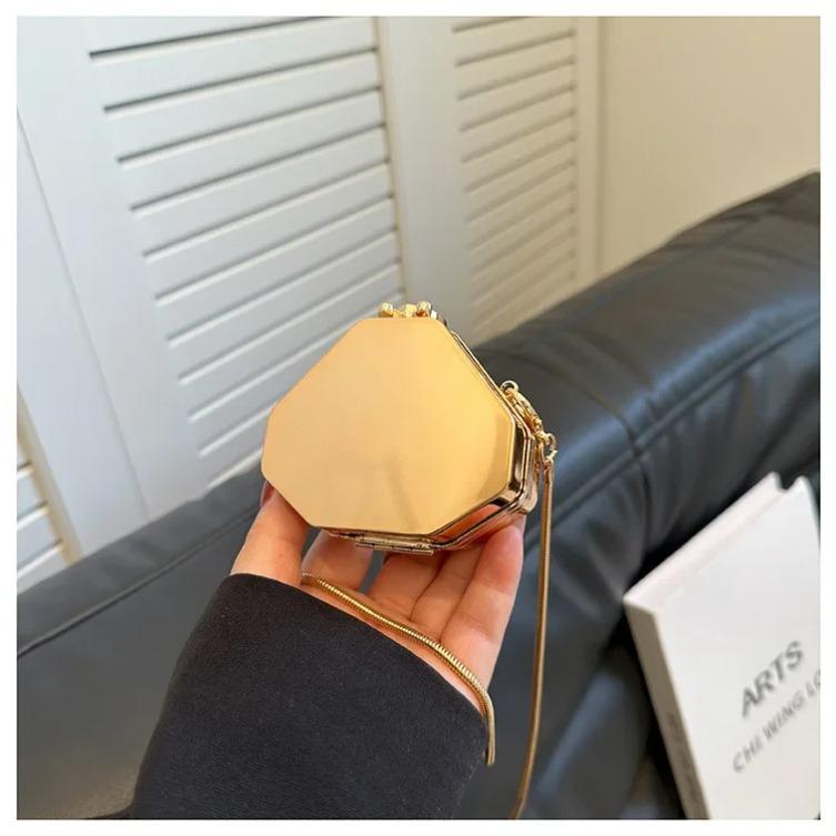 Summer New Messenger Shoulder Bag Women's Fashion Personalized Mini Change Earphones Shoulder Chain Box Bag