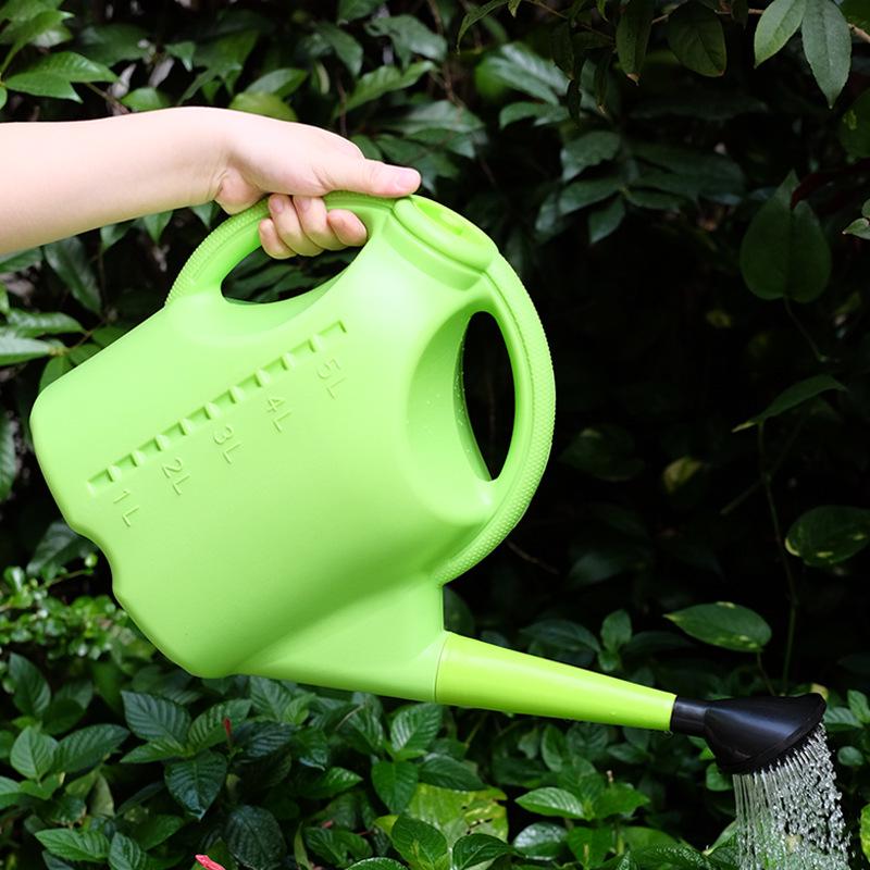 Large Capacity Long Spout Plastic Watering Can for Flowers and Vegetables