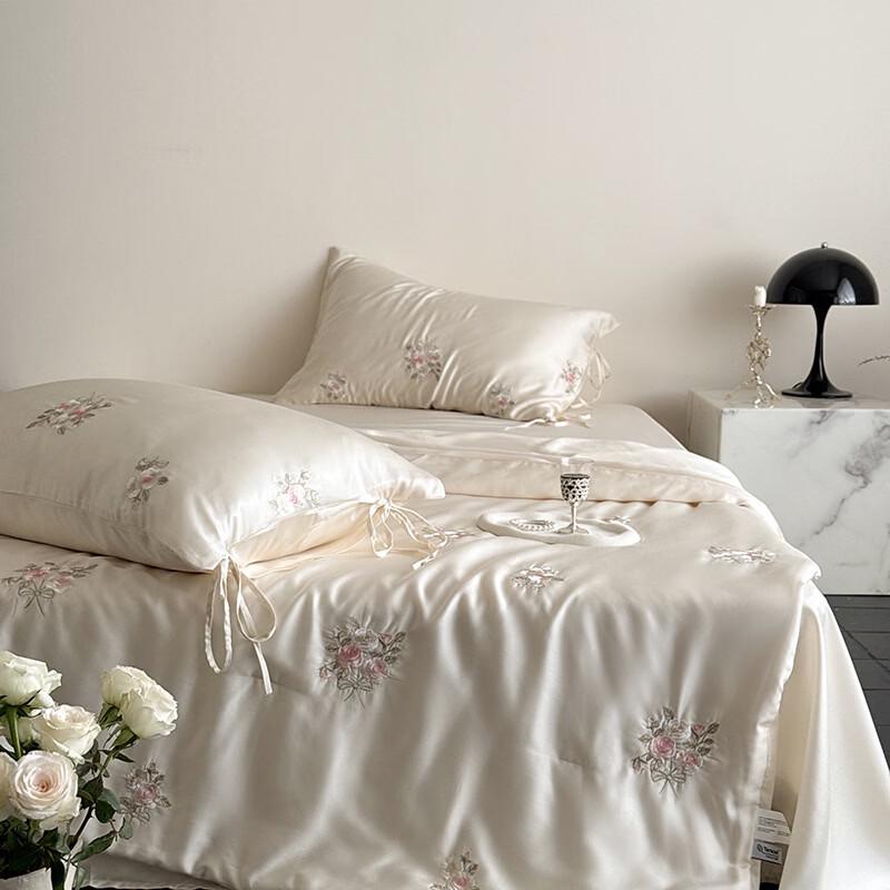 Brangdy Ice Silk Cooling Embroidered Rose Washable Thin Comforter