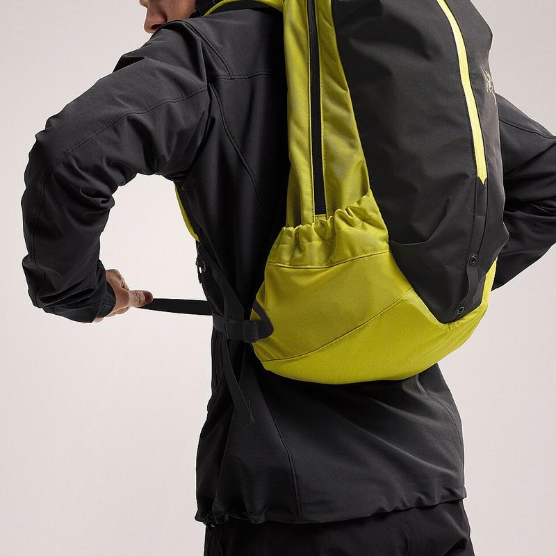 Рюкзак Arc'teryx ARRO 22L Туристическая сумка Нейлон Цвет Rock Green Унисекс X000007969-LAMPYRE