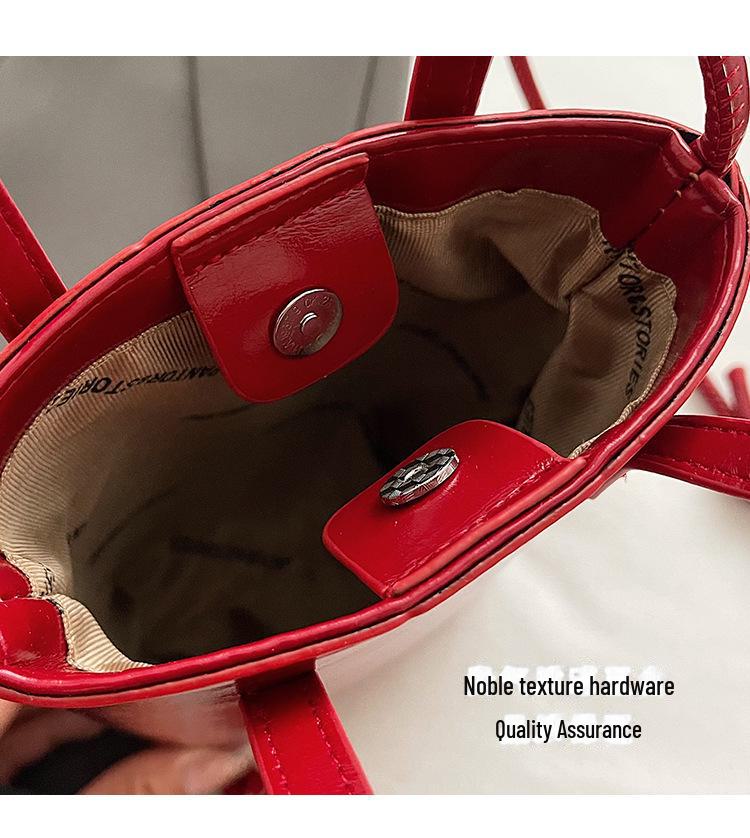 2024 Trendy Solid Color Women's One-Shoulder Crossbody Bag: New Style, Simple and Popular for Commuters