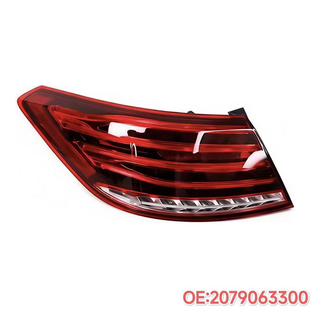 14-16 Mercedes-Benz W207 Rear Taillight Assembly: Inner Brake & Reversing Light (2079063300)