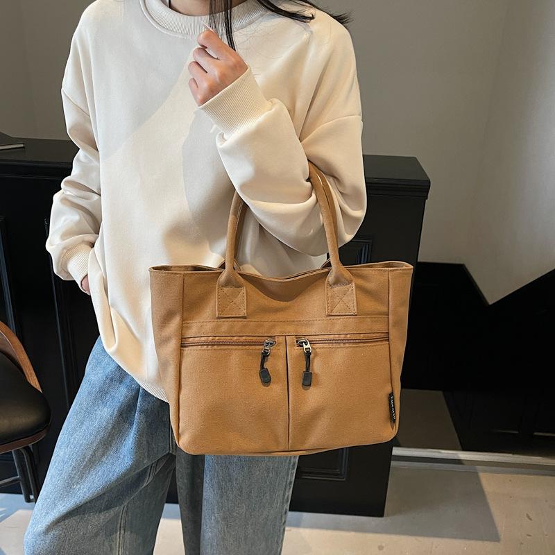 Fashion Trend Casual Texture Large Capacity Bag 2025 Spring New Foreign Style Women Niche Shoulder Tote Bag