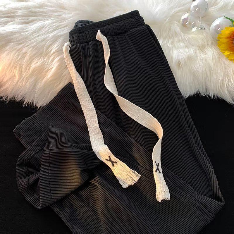 

Мужские летние брюки палаццо из ледяного шелка, модный прямой свободный крой, большие размеры, повседневный драпирующийся моп-стиль. 2XL (70-75 kg)