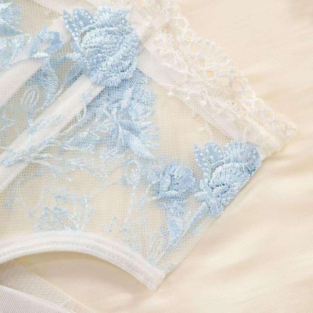 Women's Sexy Floral Embroidery Push-Up Lingerie Set