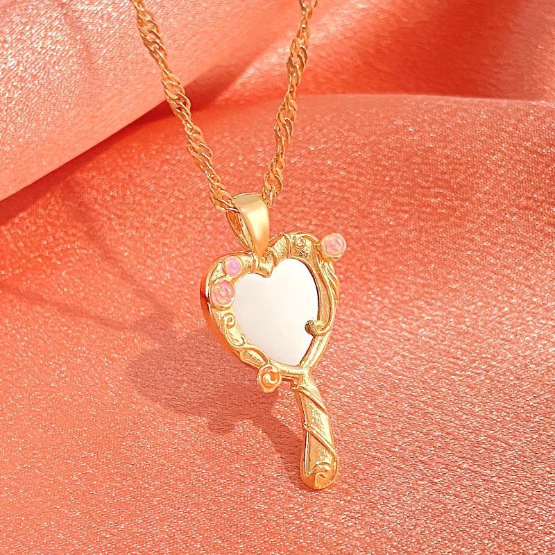 Vintage Style Heart Mirrored Pendant Necklace Tarnish Resistant Clavicle Chain for Women Festival Concert Wear