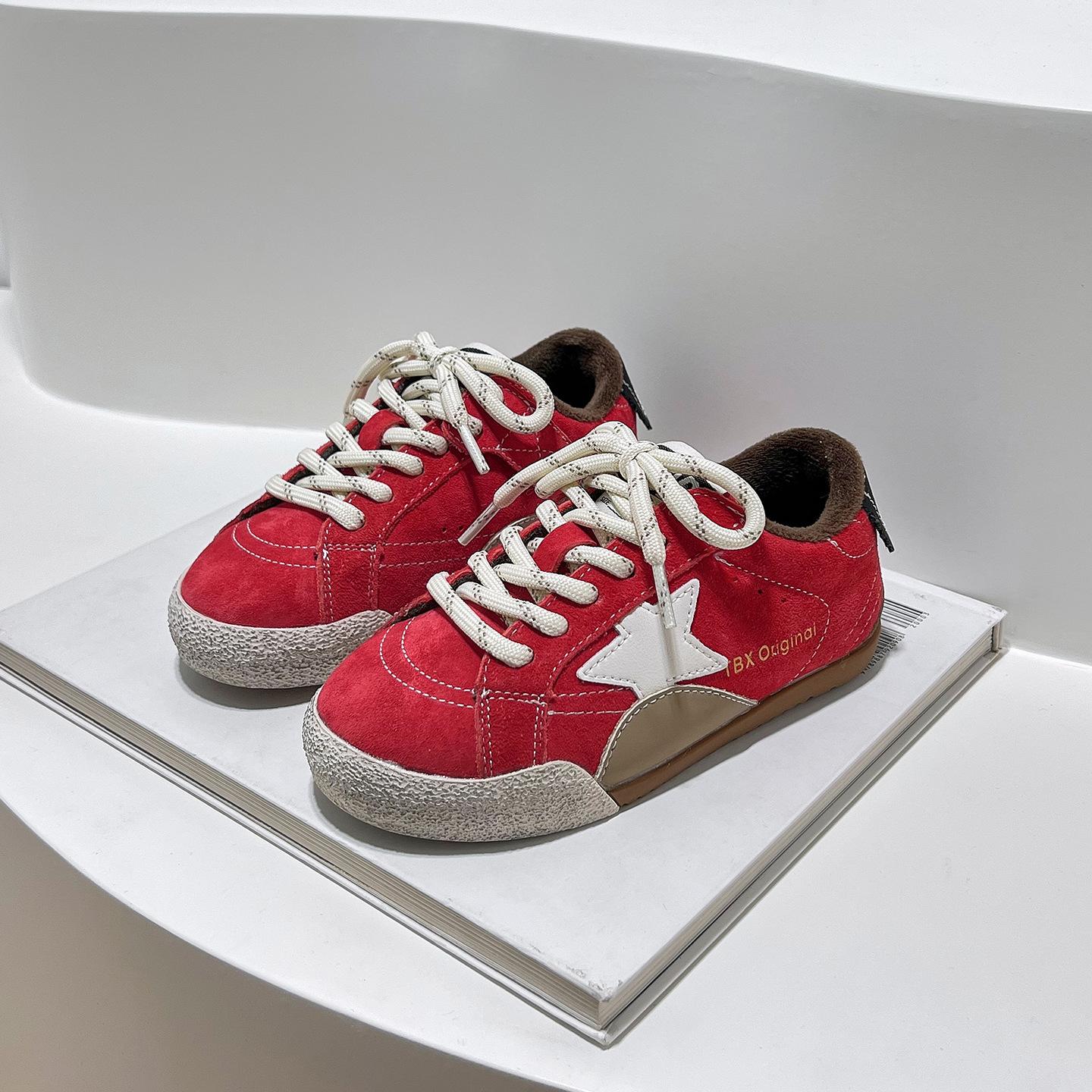 

Children s sports shoes 2025 autumn new boys Velcro star shoes casual board shoes soft sole girls running shoes 22-25 yards, 4 pairs in one hand