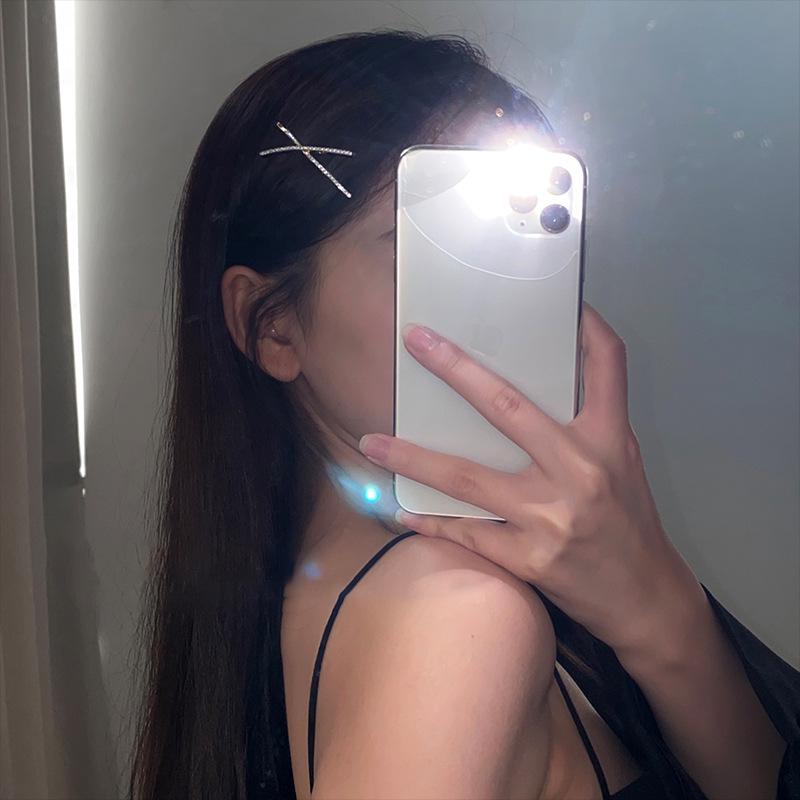 Dongdaemun Rhinestone Cross Hair Clip - Sweet & Simple Accessory for Bangs