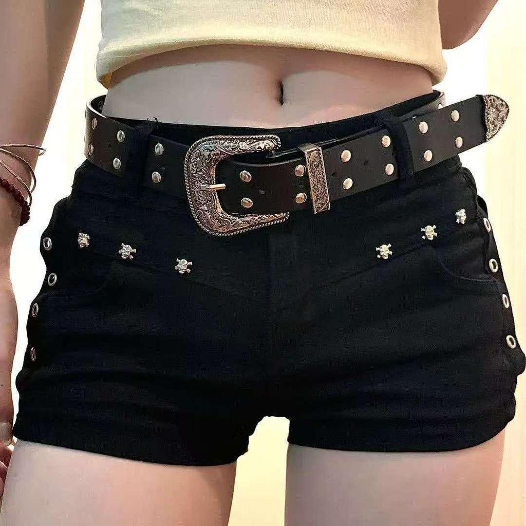 Spicy Girl Y2K Schwarze Nieten-Denim-Mikroshorts mit niedrigem Bund