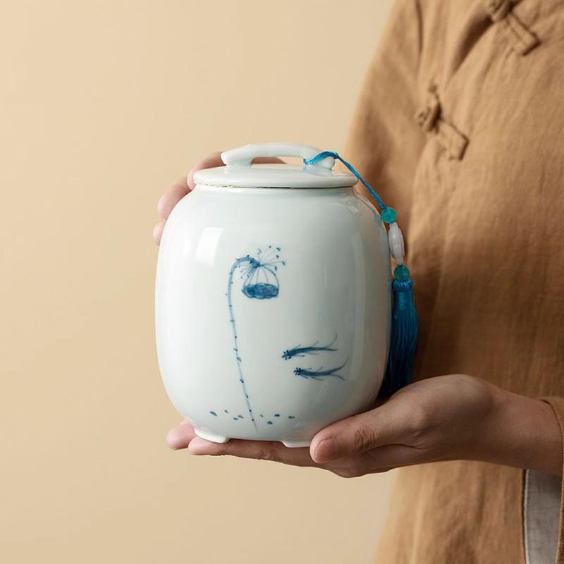 Creative Lotus Ceramic Tea Caddy Sealed Multifunctional Food Container Moisture-proof Candy Nuts Coffee Bean Powder Storage Jar