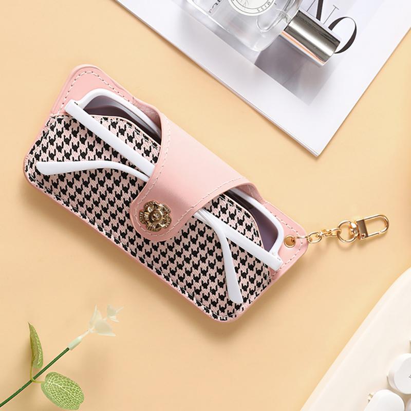 1Pc Houndstooth Printed Glasses Holder With Keychain, Vintage Glasses Case, Portable Sunglasses Storage Bag For Daily And Travel