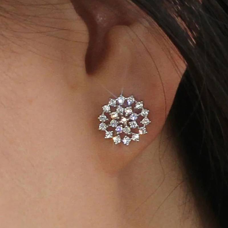

Huitan Sparkling Women Stud Earrings Full Shiny Cubic Zirconia Fresh Style Party Engagement Accessories Trendy Versatile Zircon