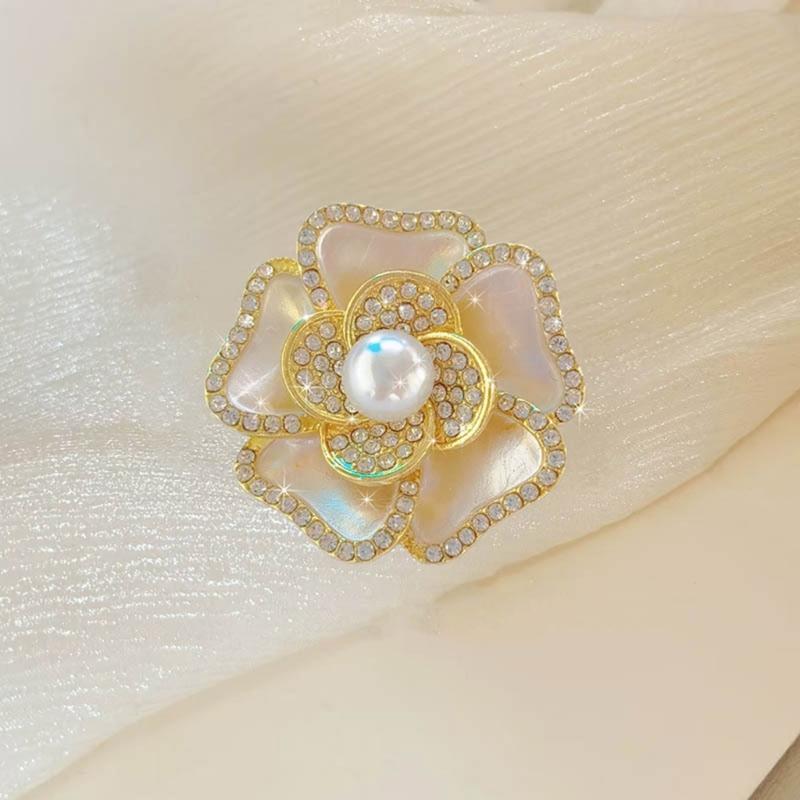 Trendy Camellias Flower Brooch Alloy Rhinestones Floral Pin Versatile Fashion Jewelry Luxurious Camellias Flower Brooch