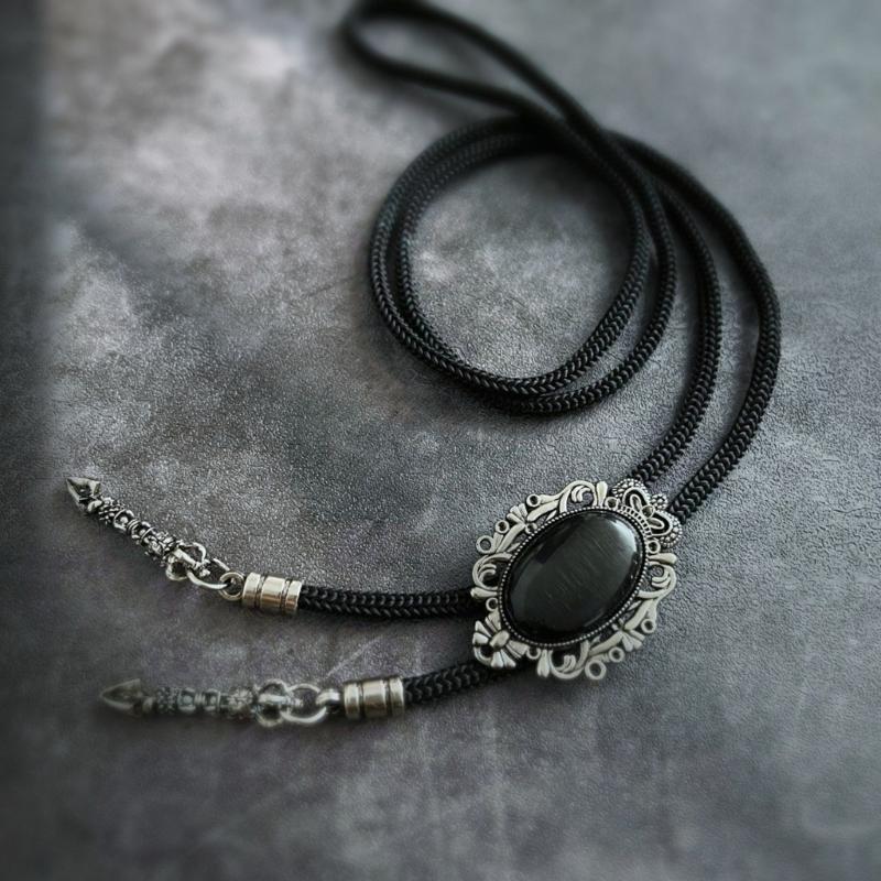 Men Women Handmade Vintage Bolo Tie Western Cowboy Braided Rope Necktie with Antique Stone Feathered Pendant Necklace