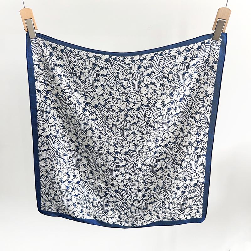 Korean Design Fashion Printed Silk Scarf 1116 Summer New Fashion Neck Scarf Headscarf with Shirt Square Scarf