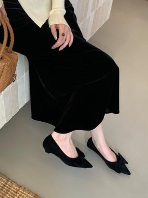 Chaussures rétro à nœud pointu en daim à talons bas pour femmes 2025 automne nouvelle mode polyvalentes escarpins de ville