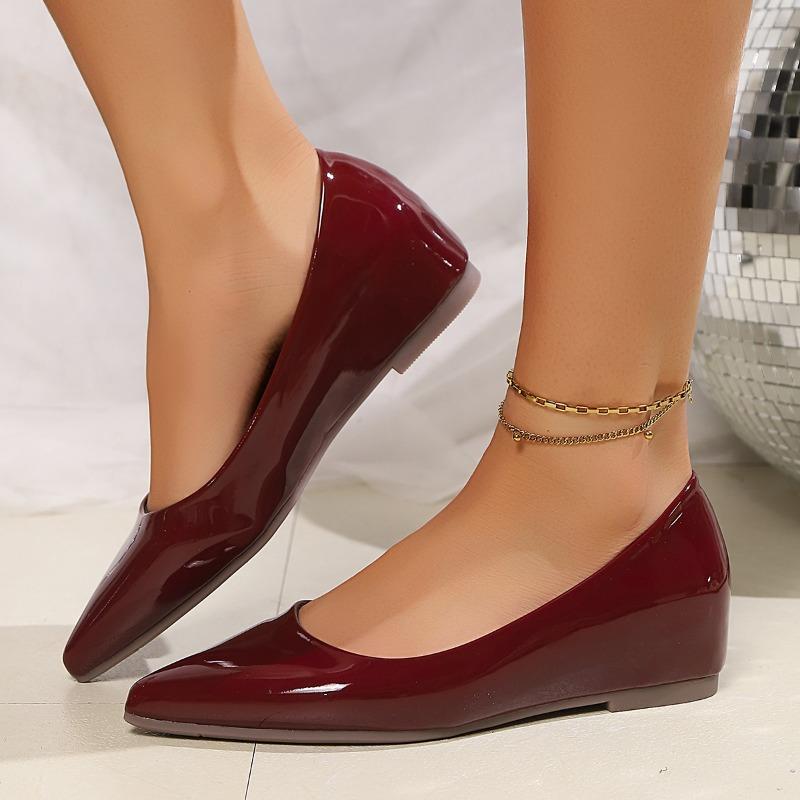 Fashion Patent Leather Women Flats Lady Sexy Evening Party Slip On Flat Shoes Women Sharp Pointed Low Heel Shoes Leisure Female Shoes