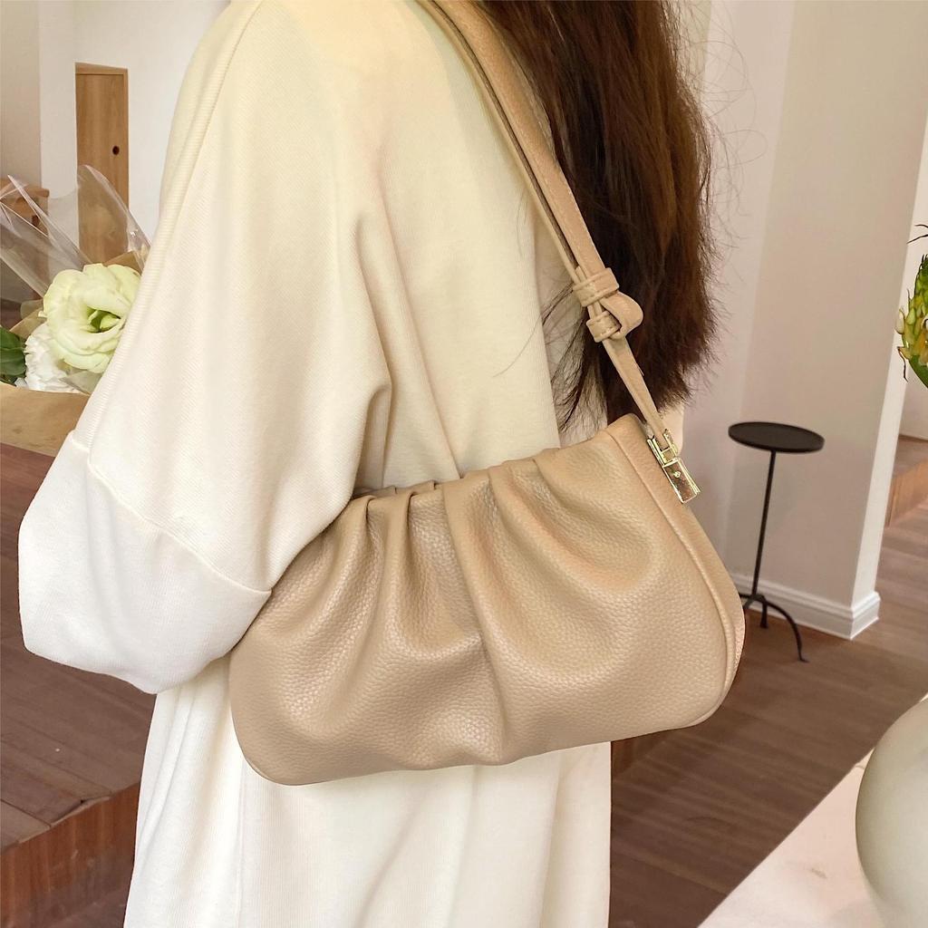 Premium Texture Plissert Cloud Bag Dame Bag Populær Messenger Bag Utenlandsk stil Skulder Armhule Bag