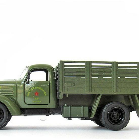 Sheng Hui Jiefang Alloy Military Truck Toy with Sound, Light, Pull-Back, Open Door Feature, Boxed 831C Model.