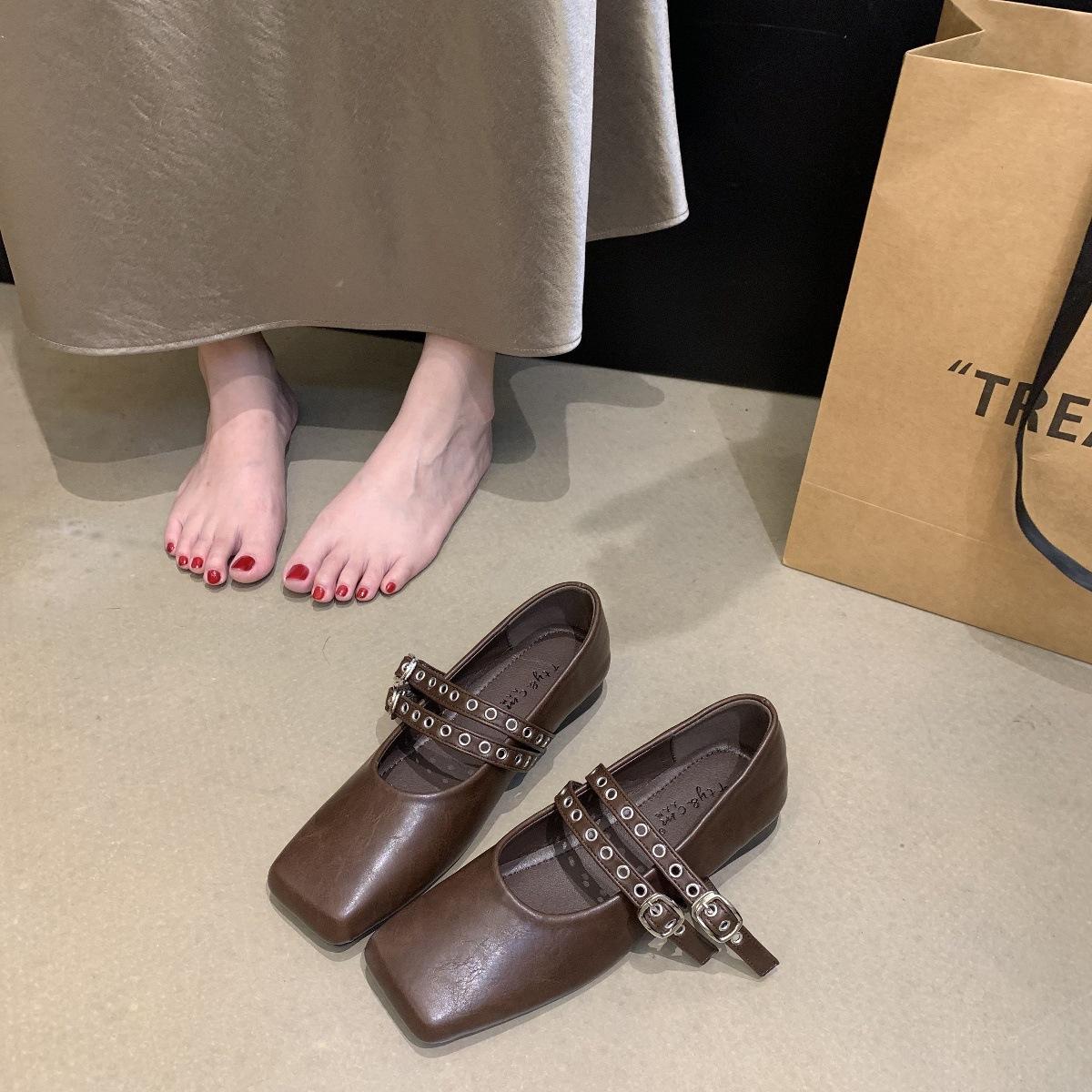 

Brown retro French Mary Jane high heels 2025 women s new temperament one-word with square head soft sole light mouth single shoes 39