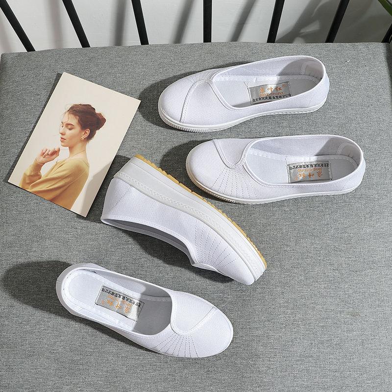 Frühlings-Krankenschuhe Damen weiße Plateausohle neue Schönheitsschuhe Damen kleine weiße Schuhe alte Pekinger Stoffschuhe flache Damenschuhe
