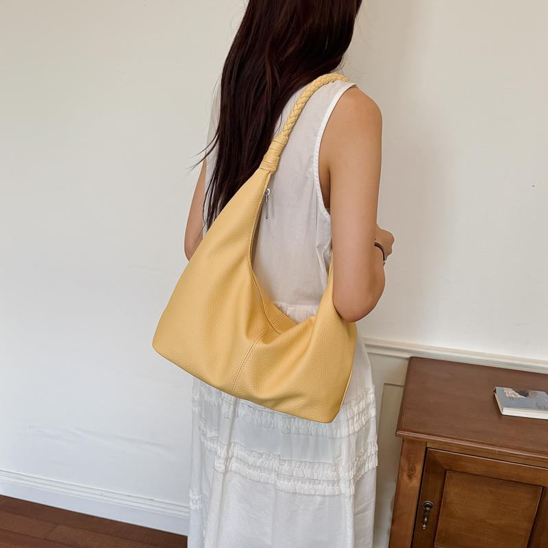 Stylish Faux Leather Hobo Bag with Braided Shoulder Strap Slouchy Large Capacity Zip Top Tote Purse