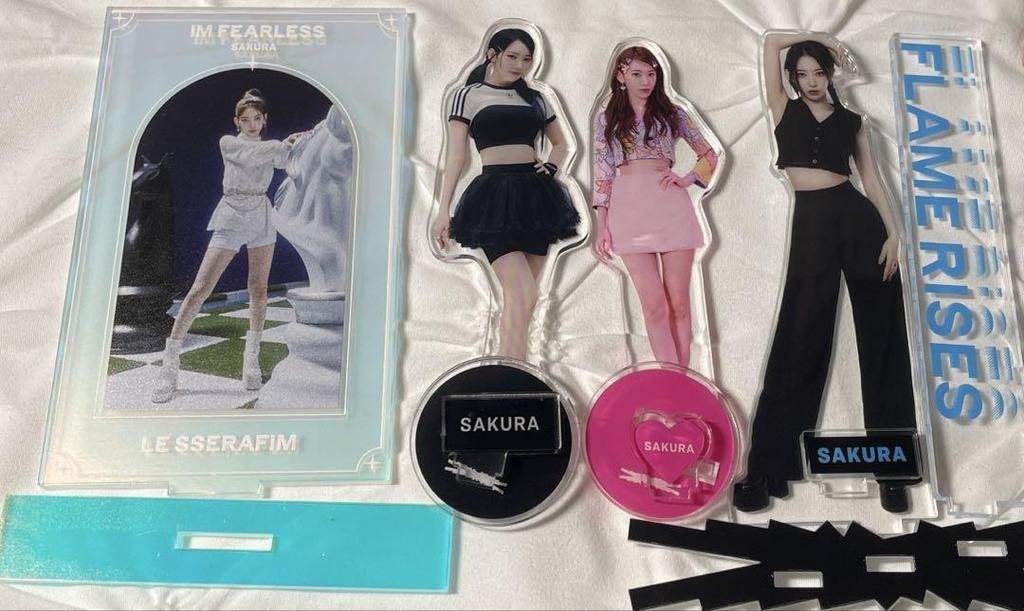 [USED] lesserafim Sakura Miyawaki Sakura Acrylic Stand