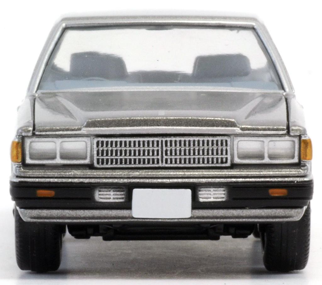 Tomica Limited Vintage Neo Nissan Cedric 200E Turbo SGL Silver LV-N112b (Finished Product)