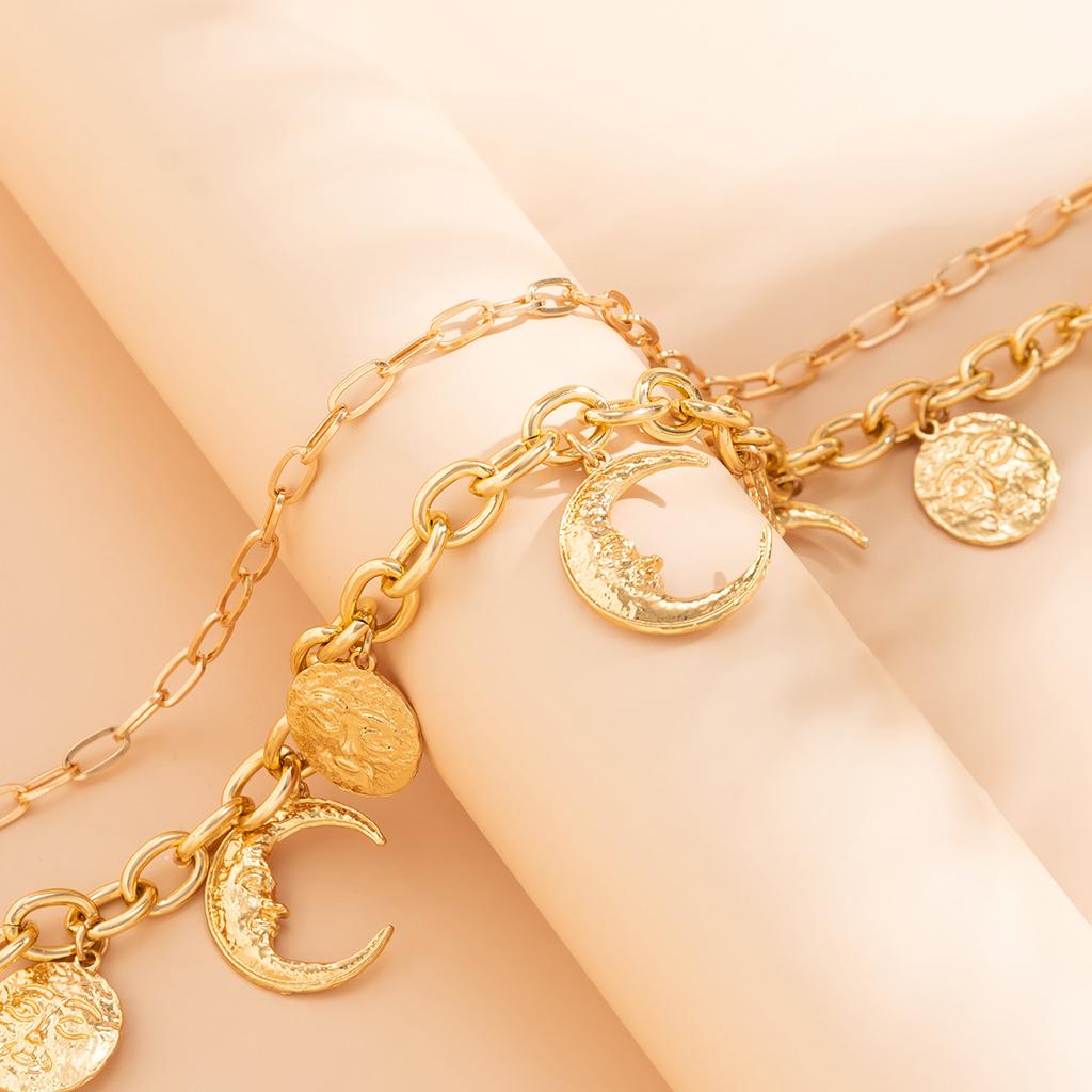 Übertriebene geometrische süße und coole Stil personalisierte Halskette, Stern- und Mond-Fransen-Porträtanhänger, Metallhalskette