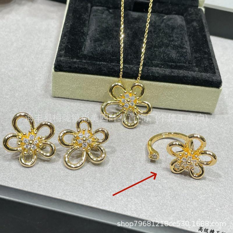 V Gold Sunflower Pendant Necklace, 18K Rose Gold-Plated, Diamond-Encrusted, Women s Large Flower Design.