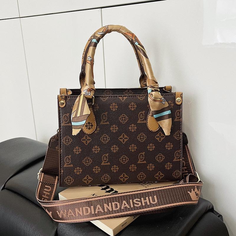 2025 Women's Retro Letter Print Large Capacity Tote Handbag