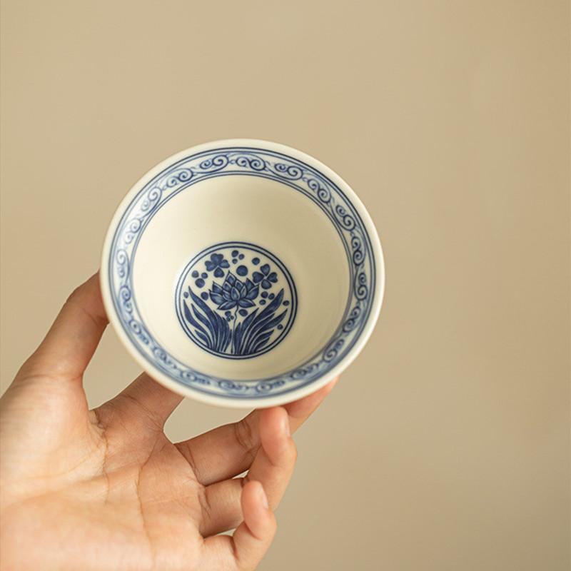 1 Pc Chinese Ceramic Tea Cup Handmade Flowers Large Tea Bowl Porcelain Teacup Household Master Cup Travel Personal Teaware 100ml
