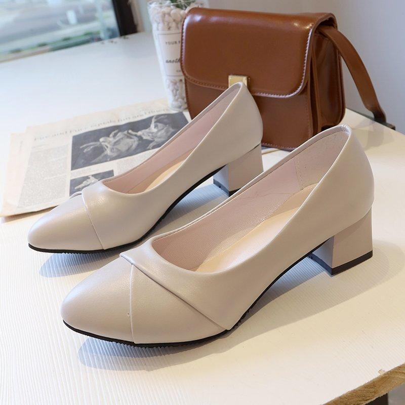 

Coarse heel single shoes women s new spring and summer Xiaoxiangfeng soft leather soft sole commuting women s shoes square head gentle Mary Jane shoes 35 серый